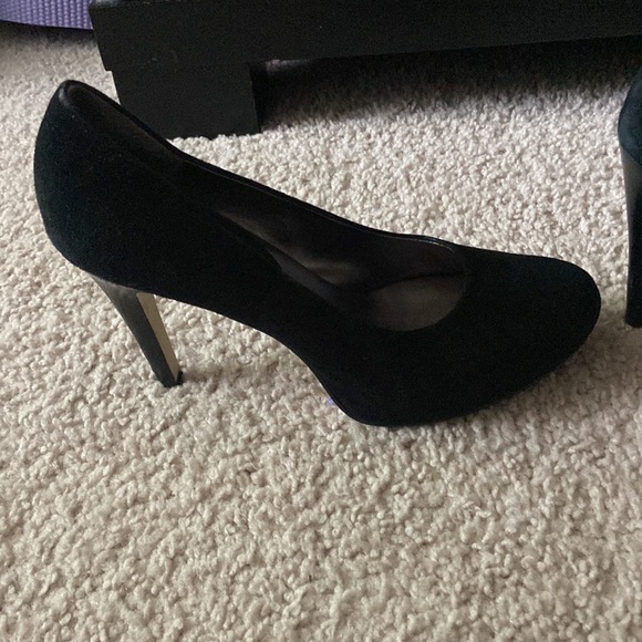 Banana Republic heels - Picture 9 of 12